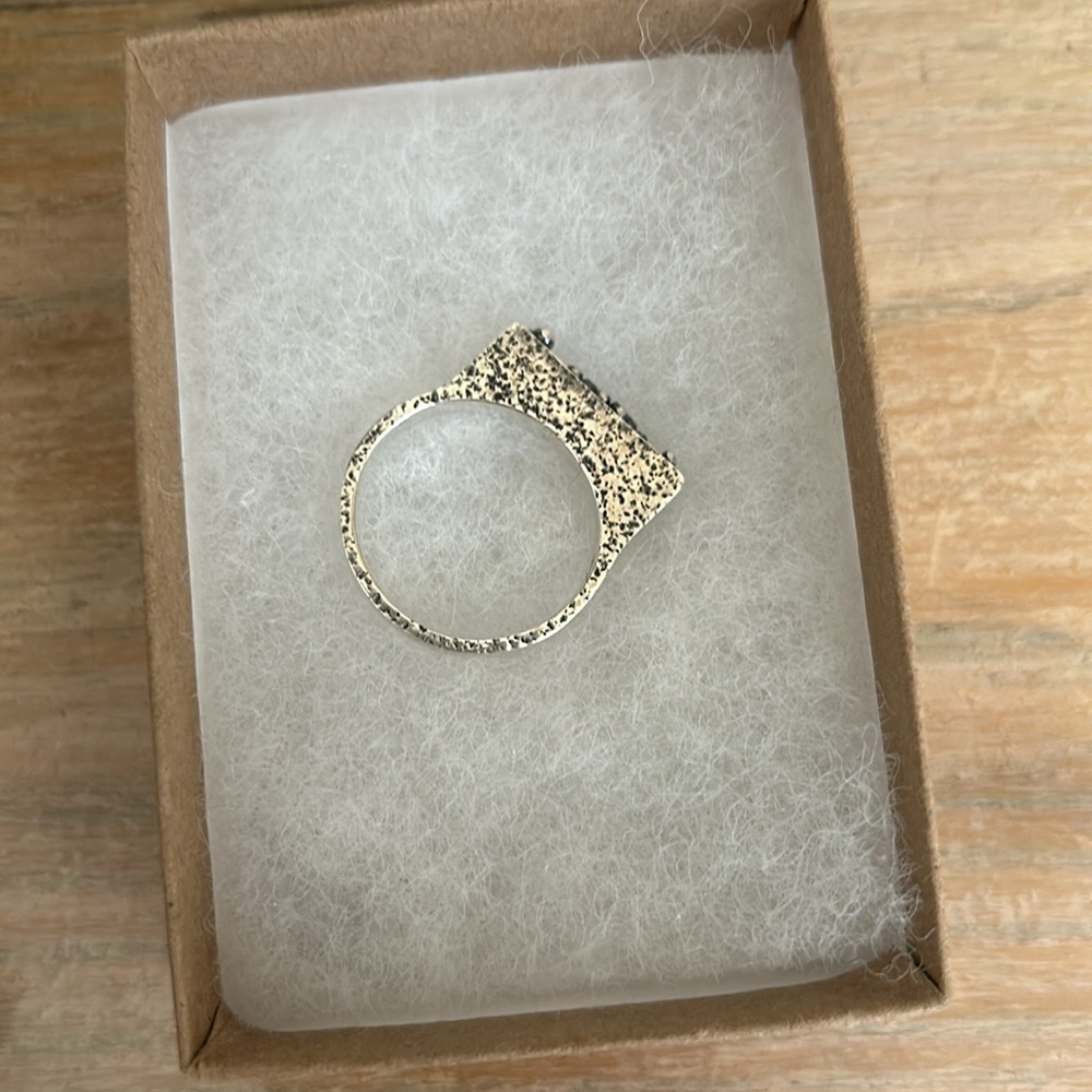 Ring - Picture 3 of 3